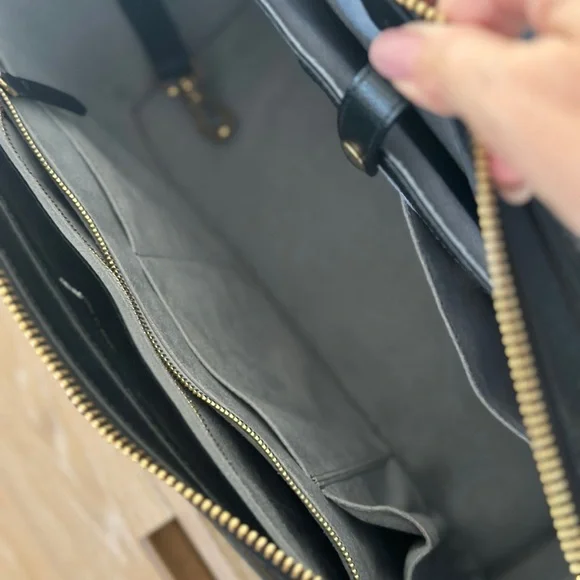 Senreve Black Tote Bag - Picture 4 of 8